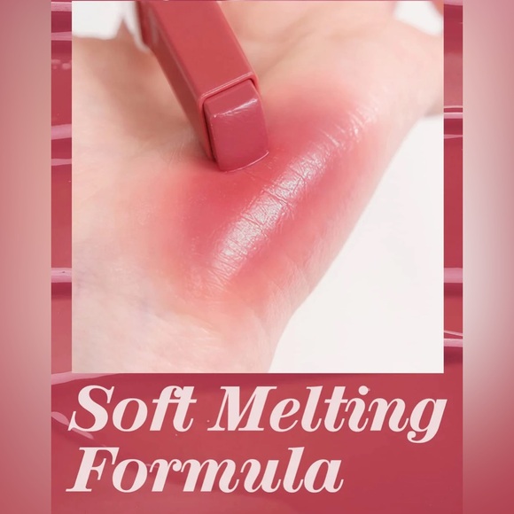 touch in Sol Fleur Vegan Again Juicy Plumping Lipstick- soft pink beige, volume - Picture 6 of 9